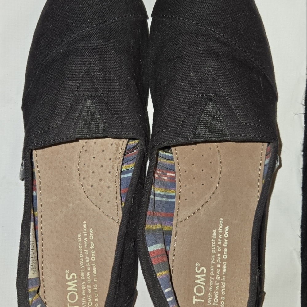 TOMS Women's Black Canvas Shoes